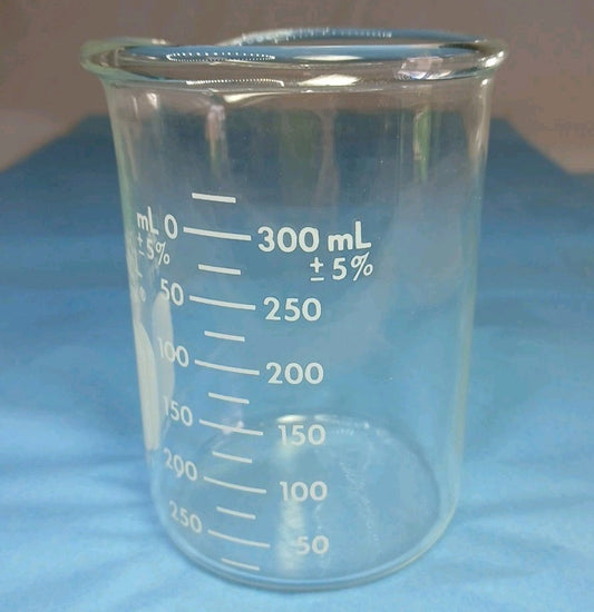400ml Glass Beaker, Griffin Low Form, Graduated, PYREX 1000-400 (Single) USA