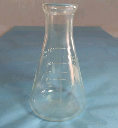 125 ml No 4980 Stopper No 5 Graduated Glass Erlenmeyer Flask.  Pyrex USA