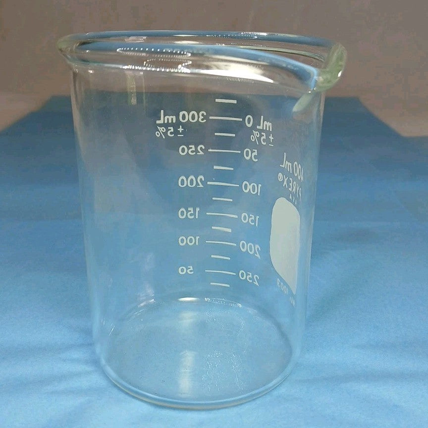 400ml Glass Beaker, Griffin Low Form, Graduated, PYREX 1000-400 (Single) USA