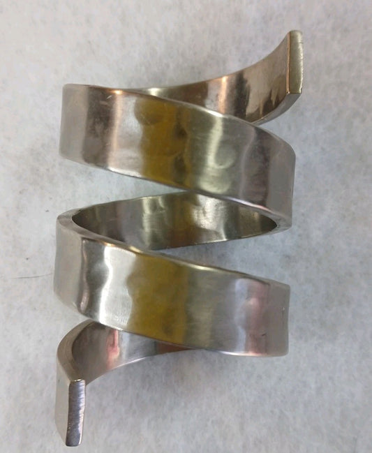 11 Metal Iron Hand Pounded  Napkin Rings. Vintage.  Modern Masculine Design